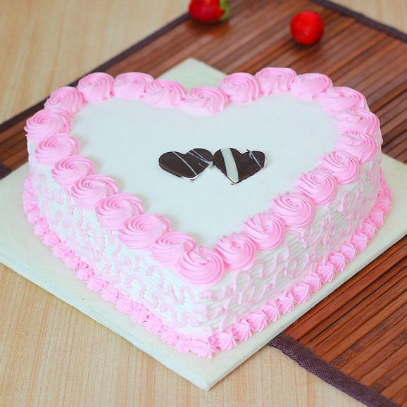 Loving Creations for You: Giant Strawberry Milkshake Chiffon Cake