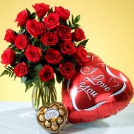15 Red Roses, Heart and 16 pcs Ferrero Rocher