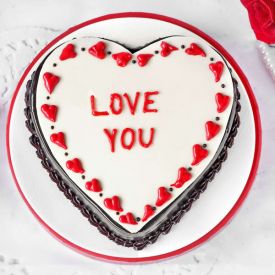 Heart chocolaty cake