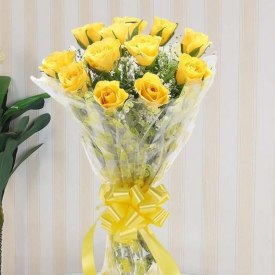 12 yellow Roses Bouquet