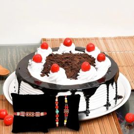 Black forest Cake with Rakhi and greeting card