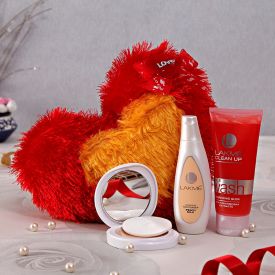 Fur Heart With Lakme Facewash Moisturizer And Compact