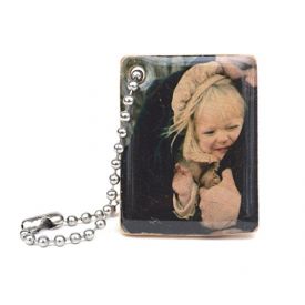 Personalized wooden photo keychain
