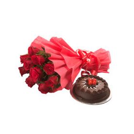 Red roses with cake